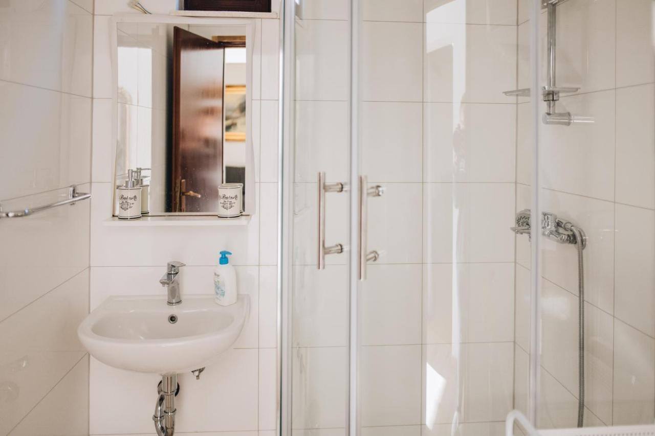 Apartmani Marina 포레치 외부 사진